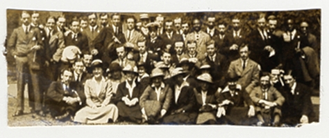 A group of students in 1917 with permission of Glasgow University Archive Services