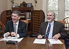Smithsonian and University of Glasgow sign MOU