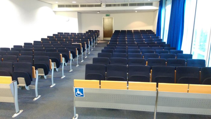 Raked lecture theatre with fixed seating