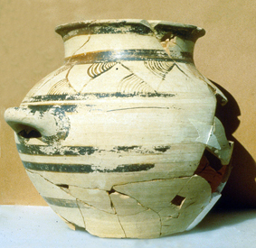 Italo-Mycenaean two-handled jar from Broglio di Trebisacce (Calabria)