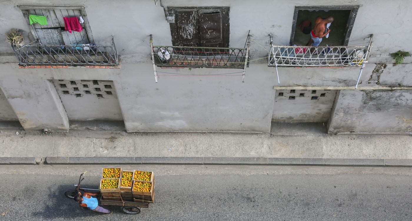 Street scene, Hava, Cuba. Copyright Graeme Green