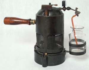 Lister's carbolic spray © Hunterian Museum and Art Gallery, University of Glasgow