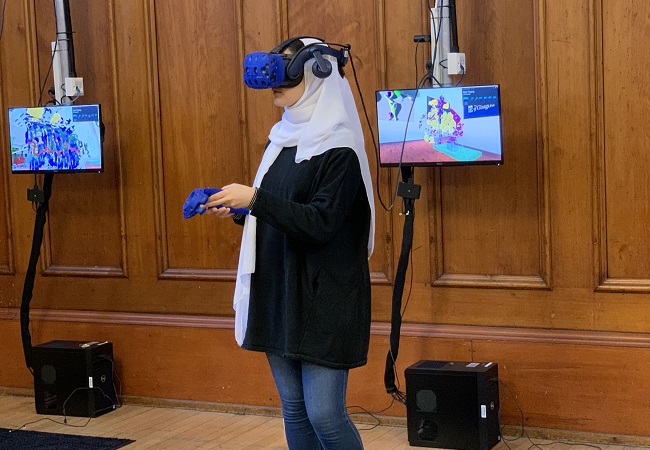 University of Glasgow student in Edify Virtual Reality Classroom