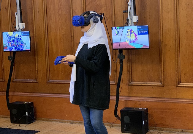 University of Glasgow student in Edify Virtual Reality Classroom