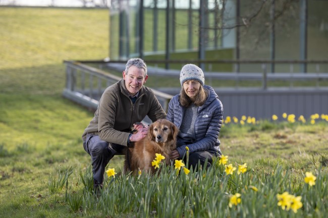 Rob and Dianne Hewgill with Oscar outside the University of Glasgow Small Animal Hospital. Photograph by Martin Shields