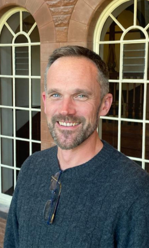 Neil Burns 300x500