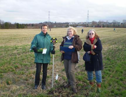 Volunteers from Prestonpans helping out with a survey