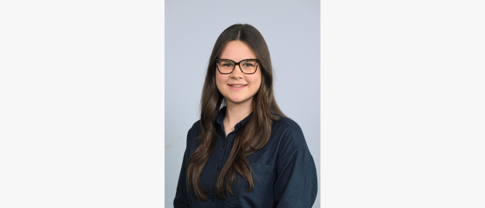 Headshot of smiling woman