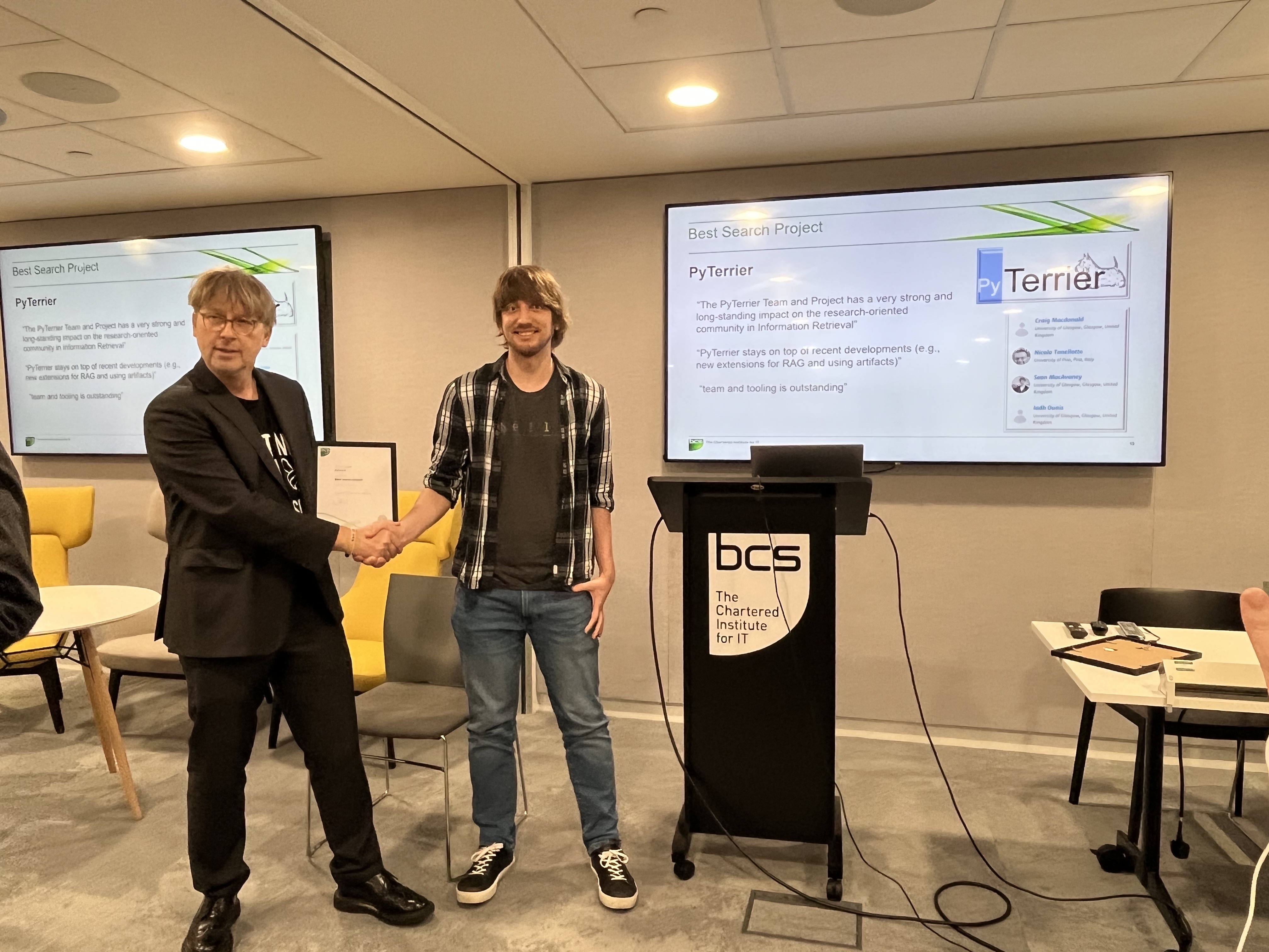 Dr Sean McAvaney receives the Best Search Project of the Year Award at the BCS Search Industry Awards on Wednesday 26 November.