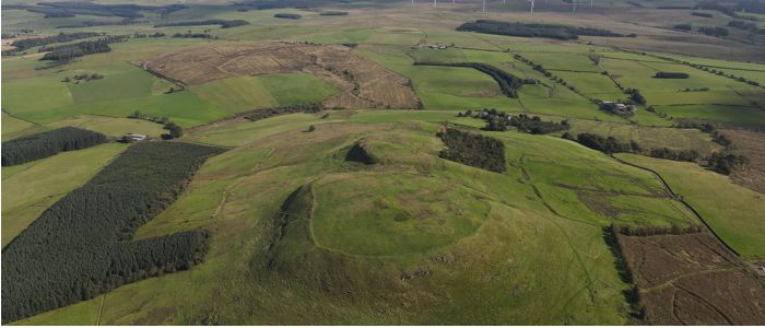 Aerial photograph of the hillfort with the Roman camp next to it