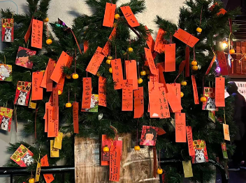 Spring Festival red decorations