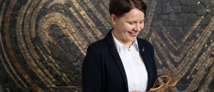 Portrait of Dr Susanna Harris