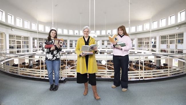 left to right  Jodie Pike; Dr Tanya Cheadle and Tessa Carroll at the McMillan Reading Room, Credit Martin Shields