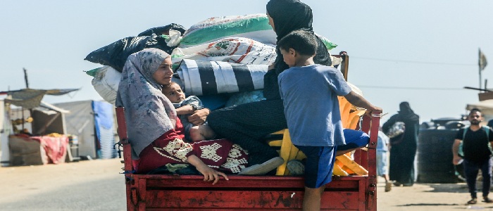 A family leaves Gaza