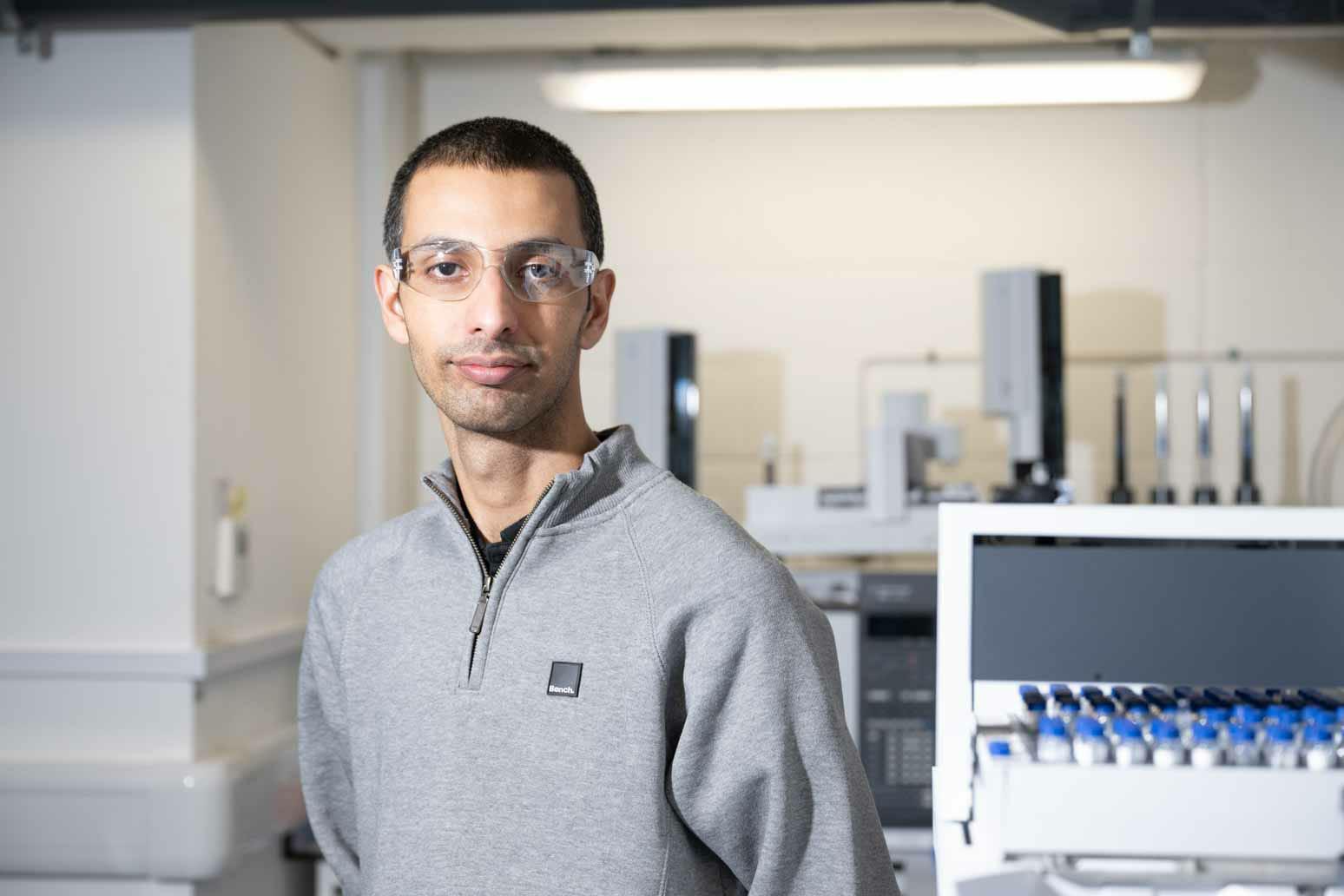 Mohammad Ali Salik lab photo