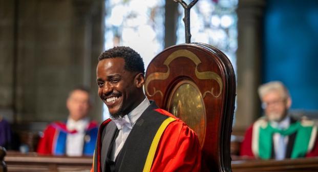 Ncuti Gatwa receiving his honorary degree at Commemoration Day