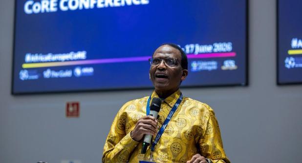 Professor Sizwe Mabizela speaking at the conference
