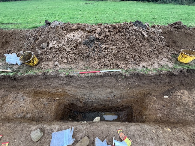 Excavation of the Creeveroe Enclosure (Inner ditch) Excavation of the Creeveroe Enclosure (Inner ditch)