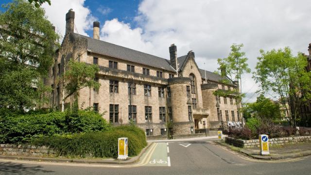 Glasgow University Union on a sunny day from the corner of Kelvin Way and University Ave