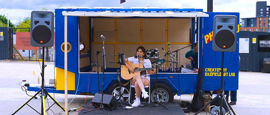 A performer on the Phonoautobothy stage