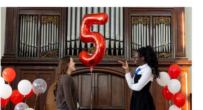 IntoUniversity student and her mentor from the University of Glasgow
