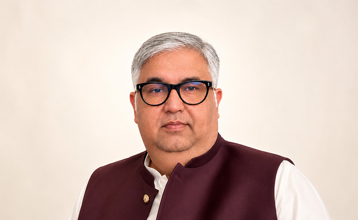 Profile photo of Rashid Kahloon against a plain background