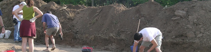 Fieldwork at Pauli Stincus: trawling the trench to expose features