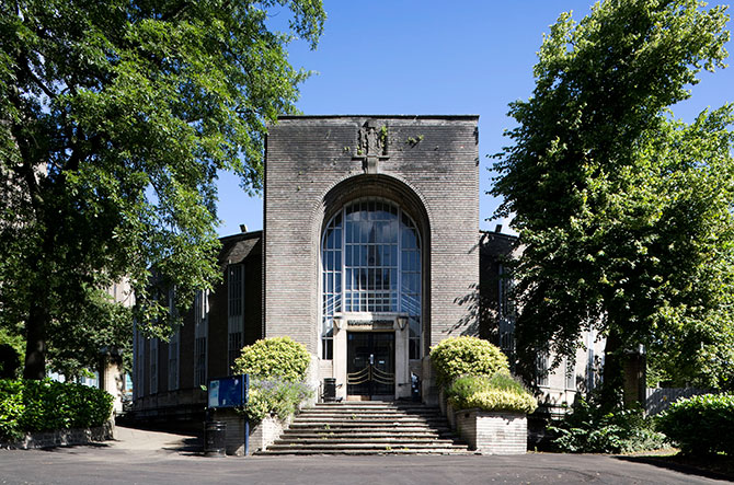 Round Reading Room entrance