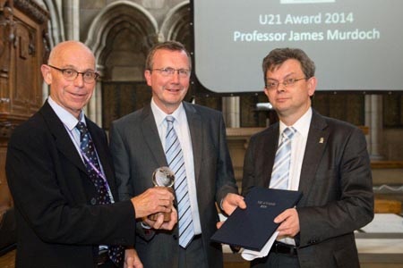 Professor Fred Hilmer, President of the University of New South Wales, Australia, and chair of the U21 network, with Professor Jim Murdoch and the Principal and Vice-Chancellor of the University of Glasgow, Professor Anton Muscatelli Jim Murdoch U21 Presentation
