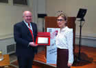 Prof Bissell receives award from Dr Guzik