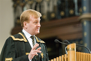 Alumnus and former rector Charles Kennedy (MA 1982, DUniv 2001)