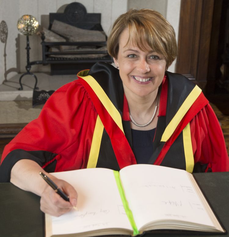 Baroness Tanni Grey-Thompson receiving honorary degree (DUniv) 29/6/15