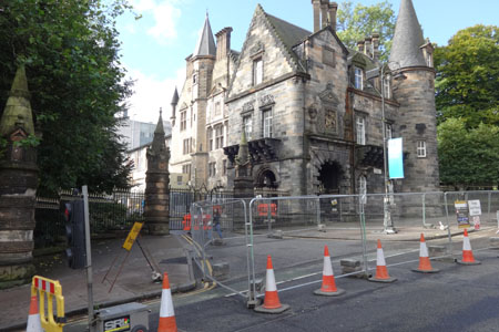 Image of the closed Pearce Lodge September 2015