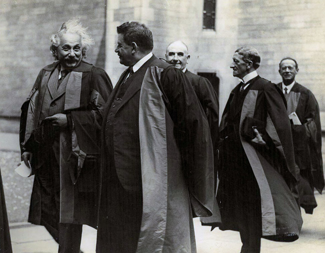 Albert Einstein was awarded an honorary degree from the University of Glasgow on 21st June 1933