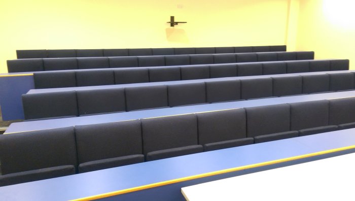 Raked lecture theatre with fixed seating