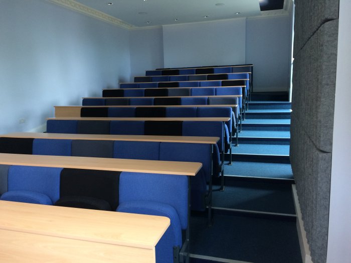 Raked lecture theatre with fixed seating