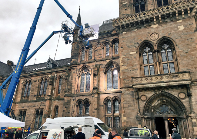 Image of the lighting rig used by the Outlander prouction company