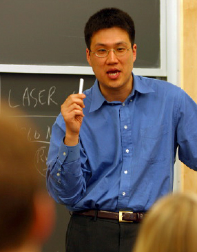 Professor Donhee Ham