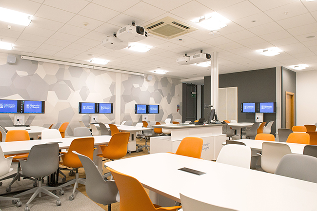 Image of a pilot learning and teaching space being used in the Wolfson Medical School Building