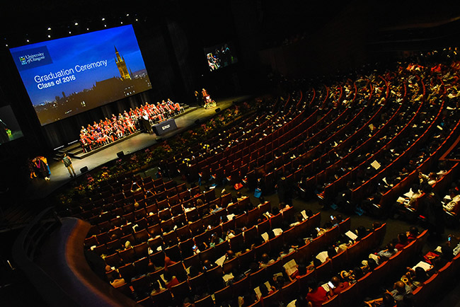 Image of the graduation ceremony in Singapore in 2016