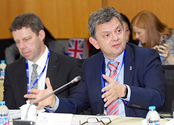 Anton Muscatelli addresses the China 9 - Russell Group delegation in Shanghai, Nov 2016