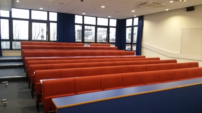 Raked lecture theatre with fixed seating