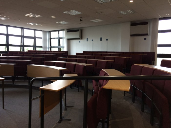 Raked lecture theatre with fixed seating