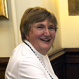 Image of retired University Archivist Lesley Richmond