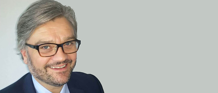 Prof Richard Hogg (700x300)