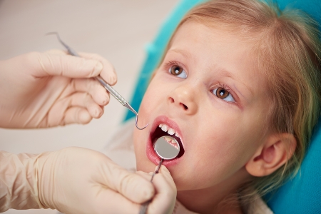 Dentist child 450