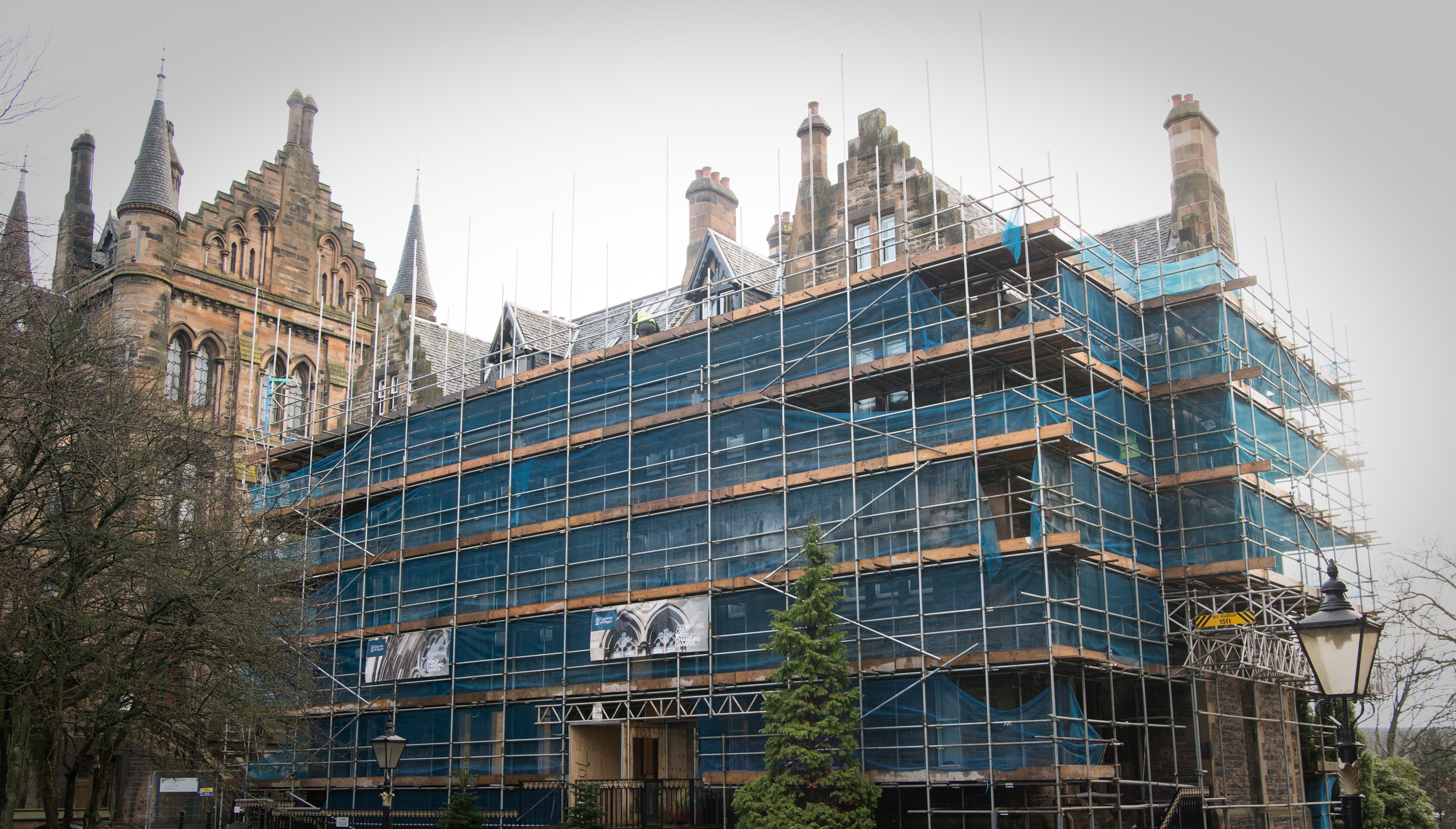 Lodgings with scaffolding