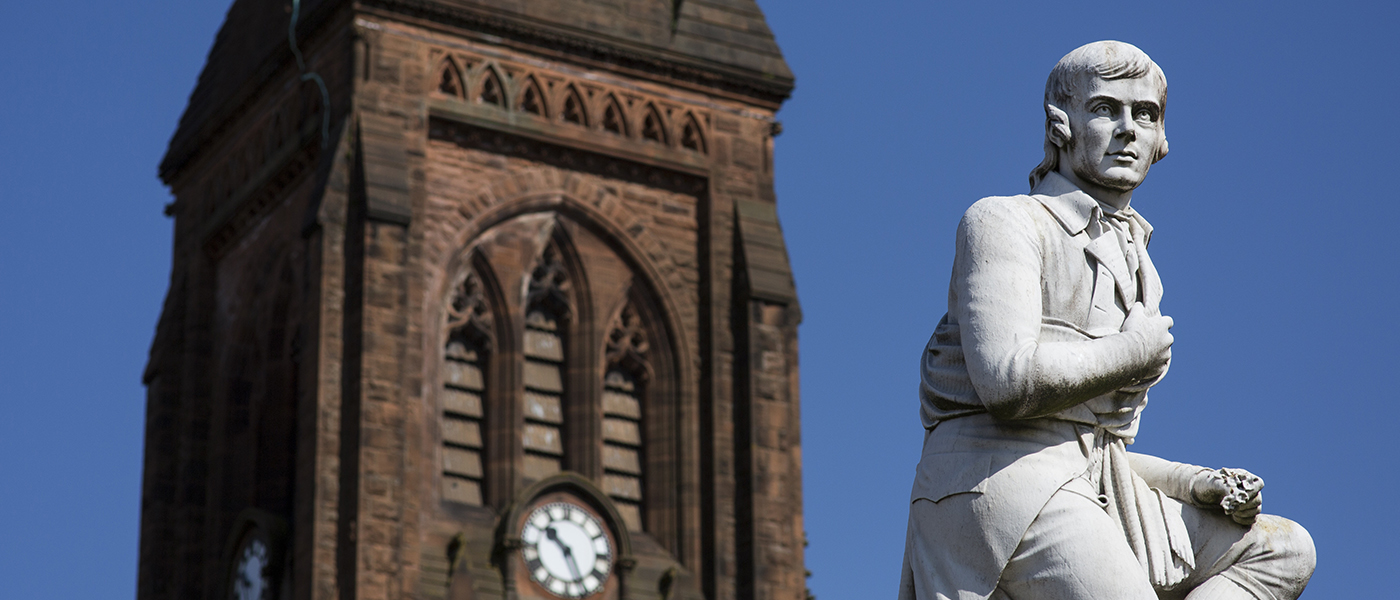 A statue of Robert Burns in Dumfries town centre