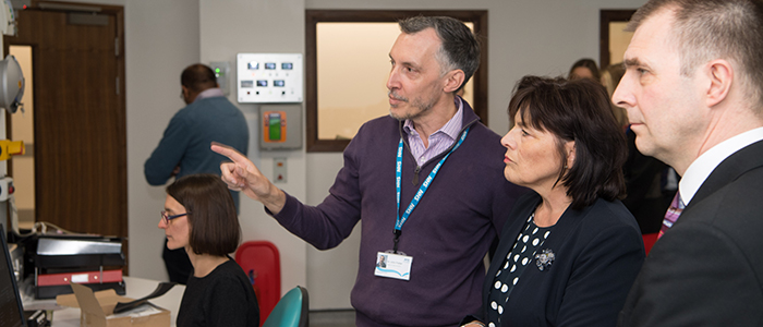 Image of the Cabinet Secretary, Jeane Freeman visiting the Imaging Centre of Excellence at the Queen Elizabeth University Hospital.