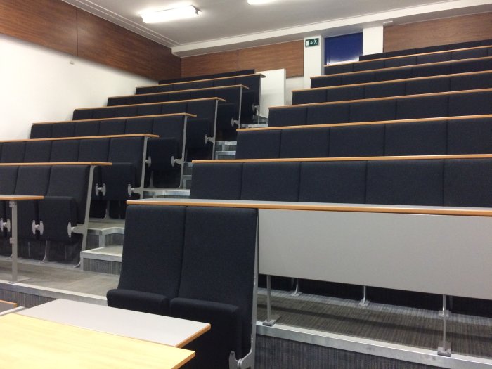 Raked lecture theatre with fixed seating